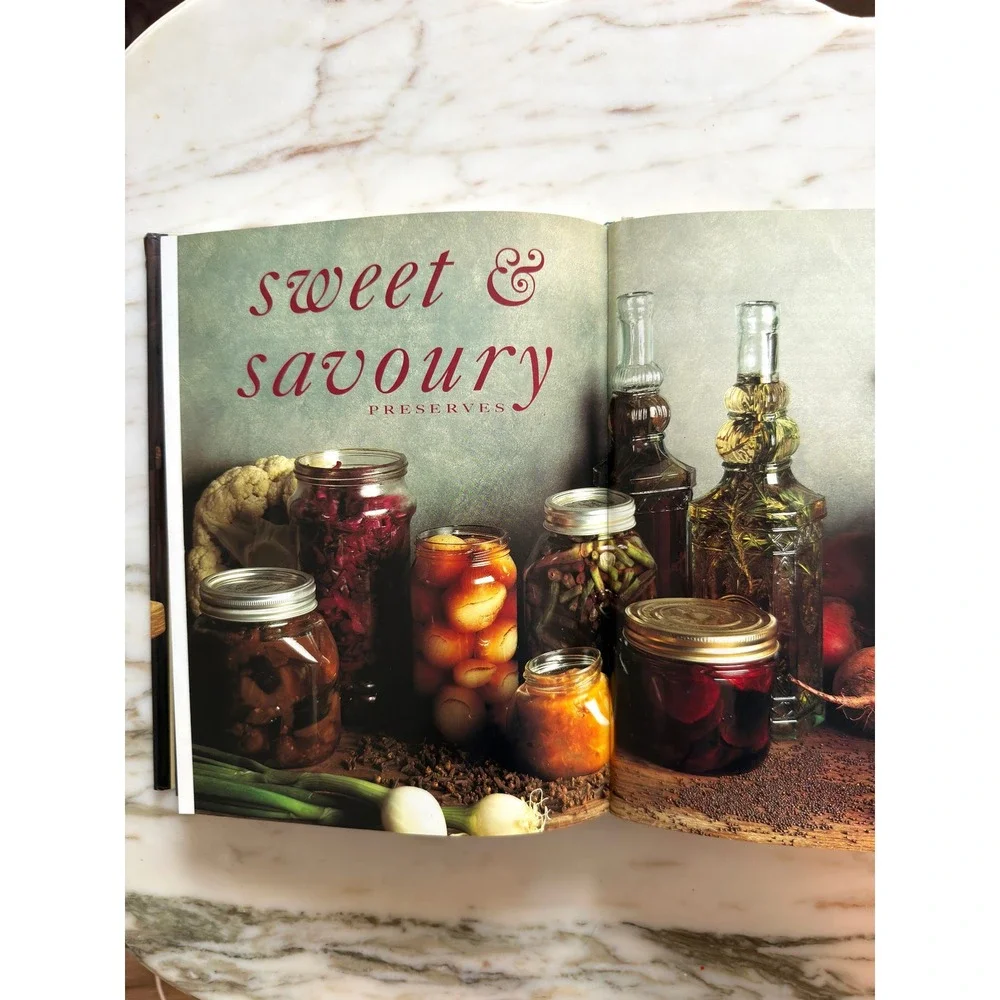 Crescent Books vintage 1994
